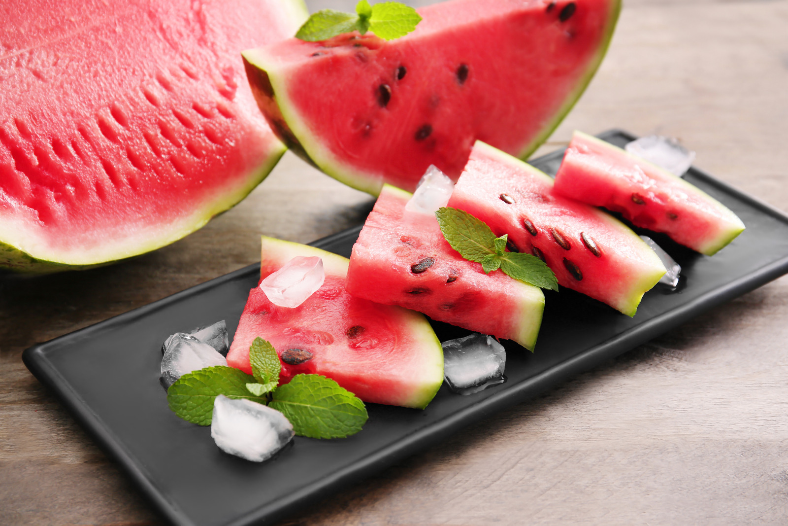 is-overripe-watermelon-bad-for-you-paperjaper