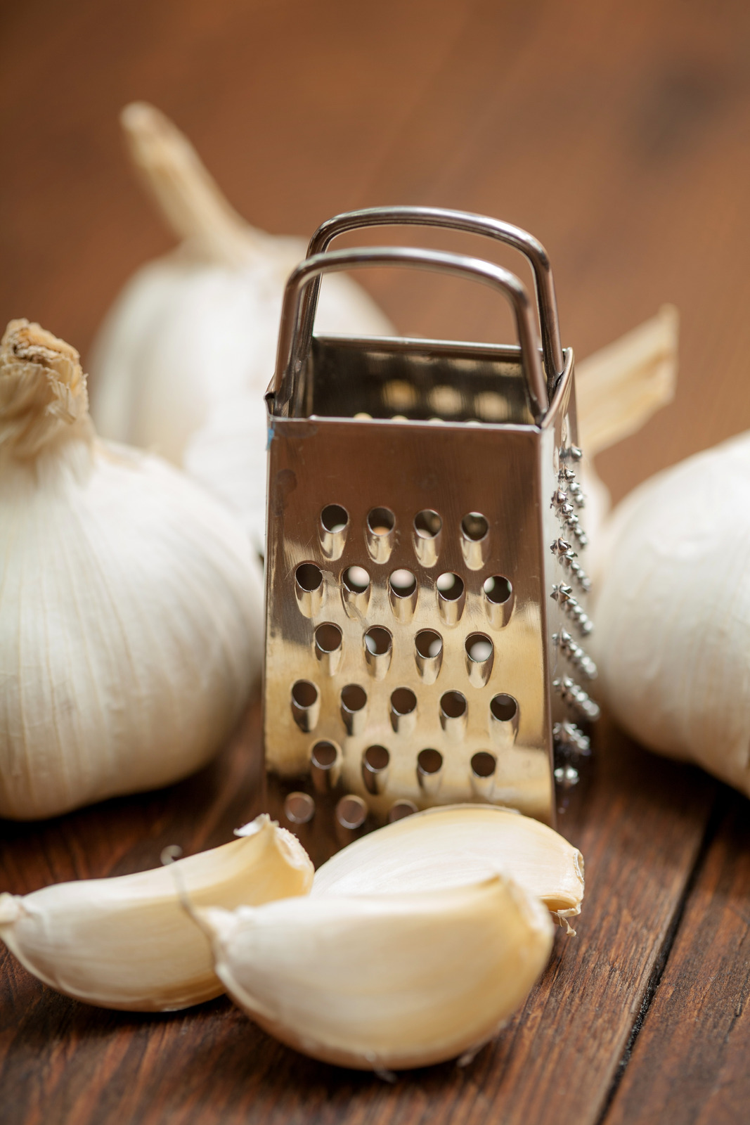 What Does Raw Garlic Do To Your Stomach